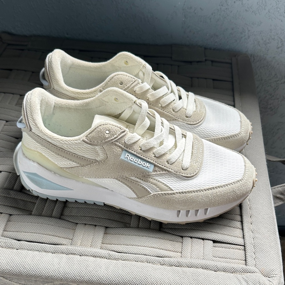 Reebok Women's Ortholite Sneakers size 8